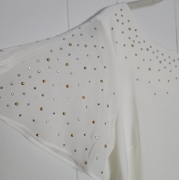 SALE NWT NY Collection White Flutter Sleeve Top Silver & Gold Studded Accents M - Picture 3 of 15